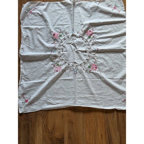 Vintage White Cotton Tablecloth Embroidered Floral Design Crochet Center 30" - Picture 1 of 5